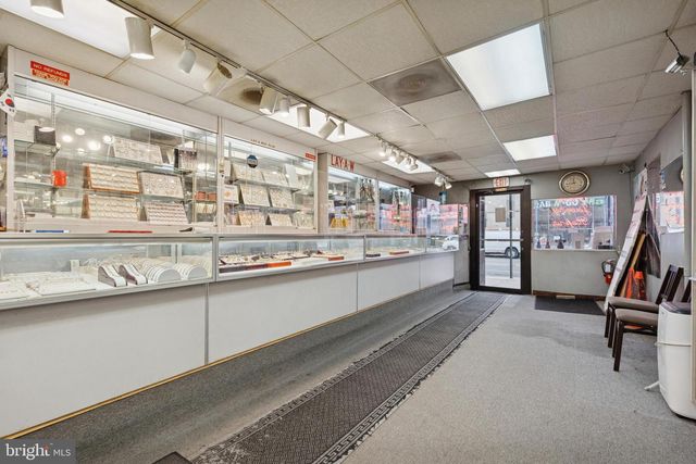 4029, 4031, 4033 LANCASTER AVE, Philadelphia, PA 19104