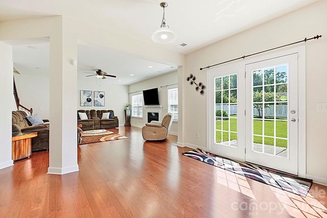 2017 Topaz Plaza, Davidson, NC 28036