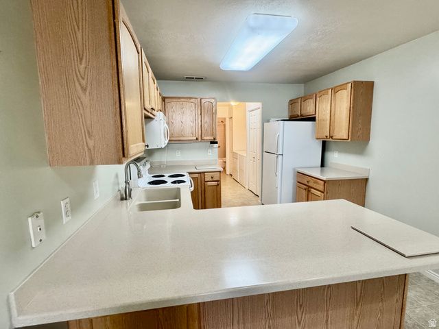 2104 W JORDAN VILLA DR, West Jordan, UT 84088