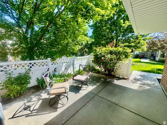 2104 W JORDAN VILLA DR, West Jordan, UT 84088