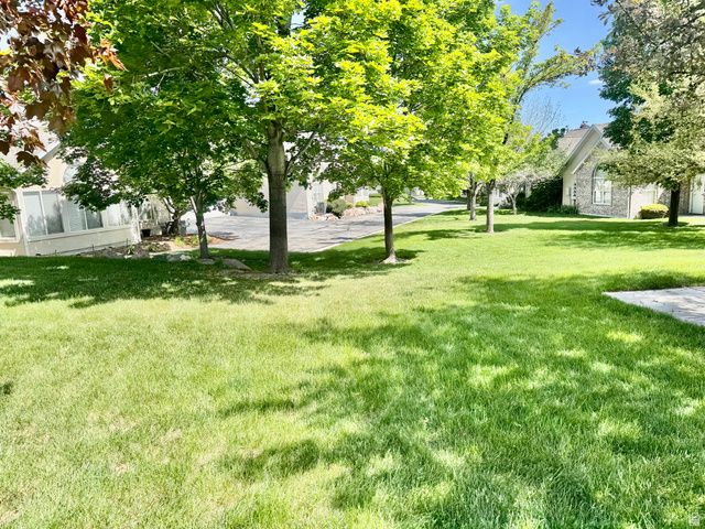2104 W JORDAN VILLA DR, West Jordan, UT 84088