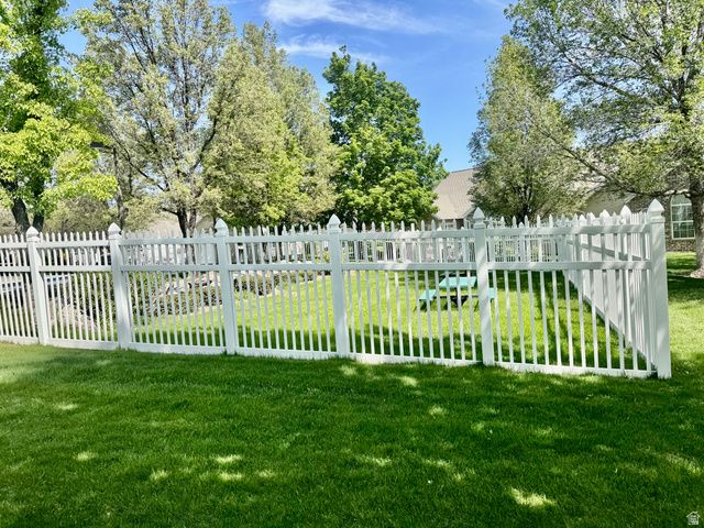 2104 W JORDAN VILLA DR, West Jordan, UT 84088