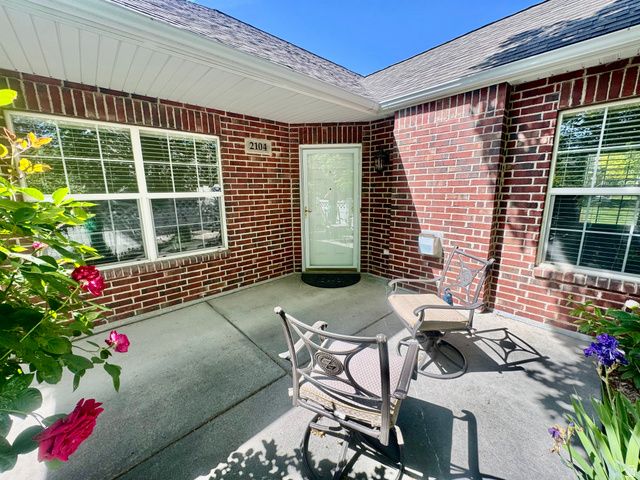 2104 W JORDAN VILLA DR, West Jordan, UT 84088