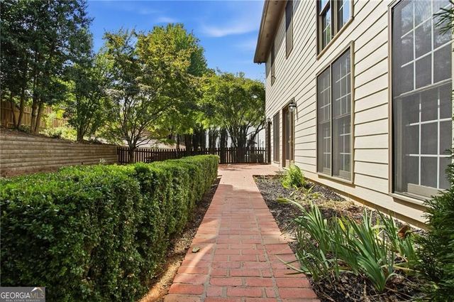1983 Wellesley Trace, Dunwoody, GA 30338