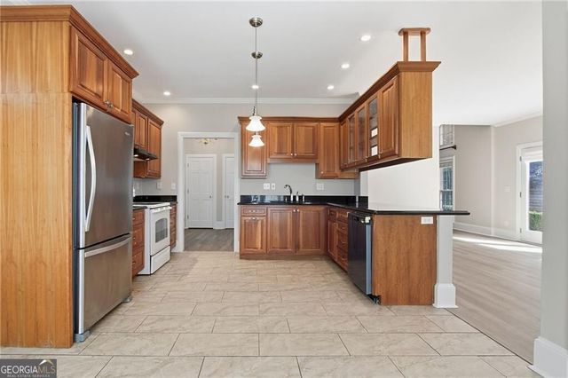 1983 Wellesley Trace, Dunwoody, GA 30338