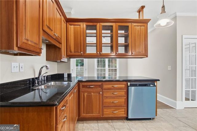 1983 Wellesley Trace, Dunwoody, GA 30338