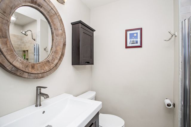 4250 N MARINE Drive 922, Chicago, IL 60613