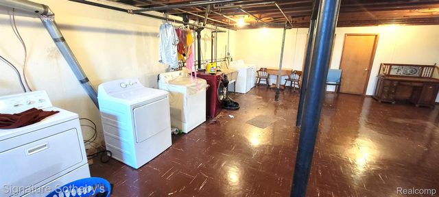 20870 Wildwood 221, Harper Woods, MI 48225