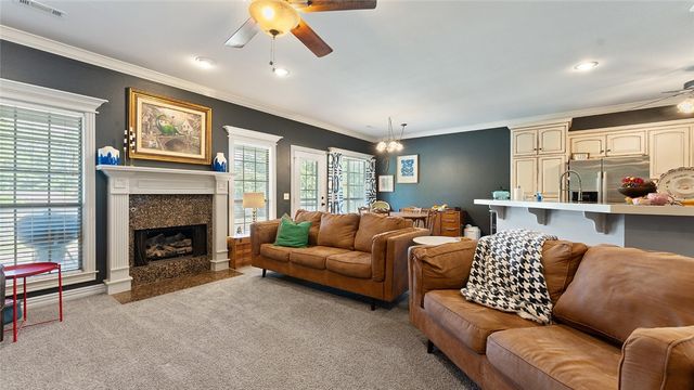 2424 Sarah Jane Lane, Fayetteville, AR 72701