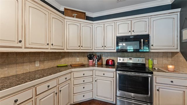 2424 Sarah Jane Lane, Fayetteville, AR 72701