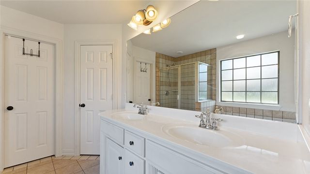 2424 Sarah Jane Lane, Fayetteville, AR 72701