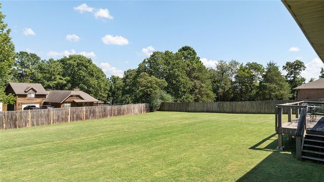2424 Sarah Jane Lane, Fayetteville, AR 72701
