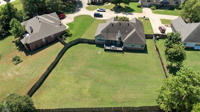 2424 Sarah Jane Lane, Fayetteville, AR 72701