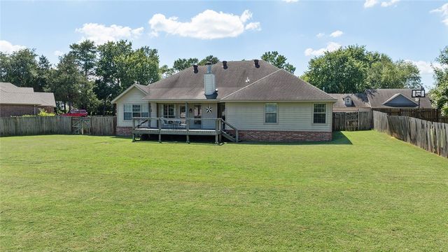 2424 Sarah Jane Lane, Fayetteville, AR 72701