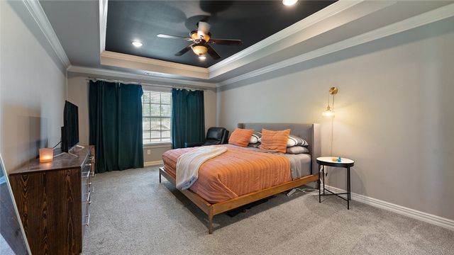 2424 Sarah Jane Lane, Fayetteville, AR 72701