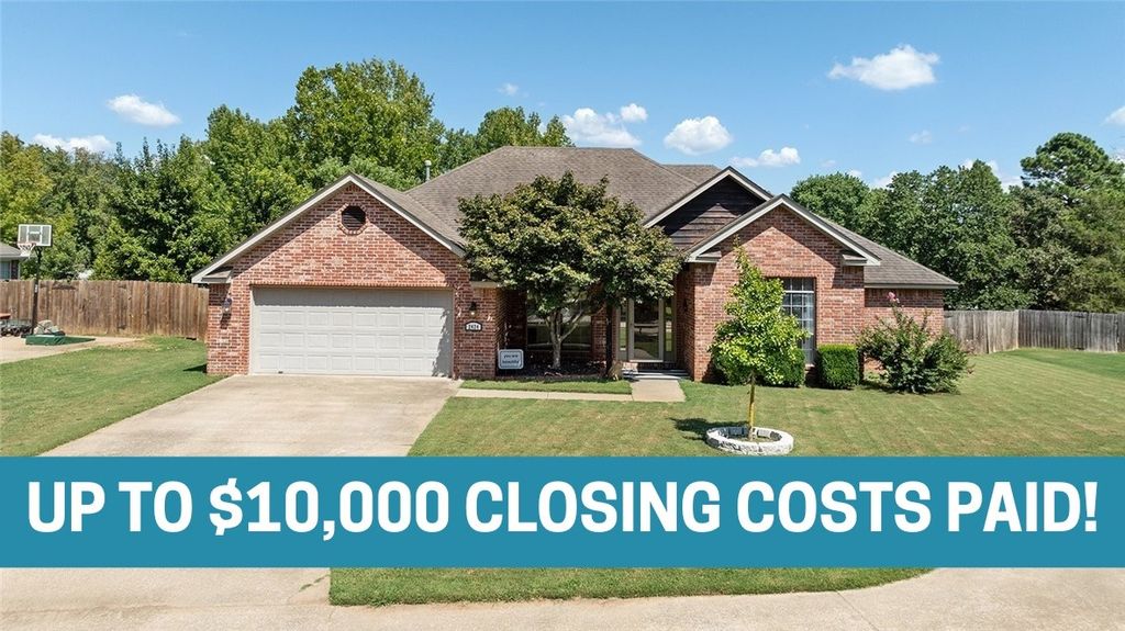 2424 Sarah Jane Lane, Fayetteville, AR 72701