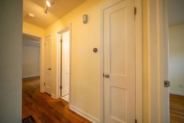 6515 SANTA FE Drive, Overland Park, KS 66202