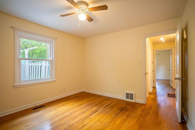6515 SANTA FE Drive, Overland Park, KS 66202