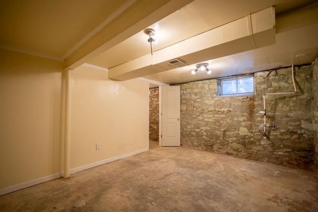 6515 SANTA FE Drive, Overland Park, KS 66202