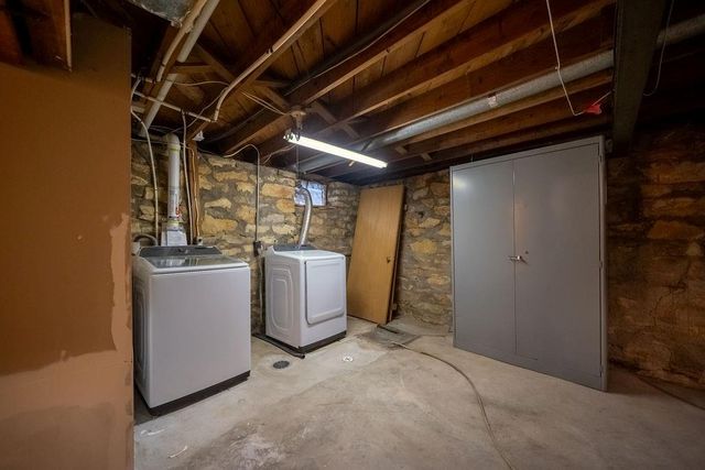 6515 SANTA FE Drive, Overland Park, KS 66202