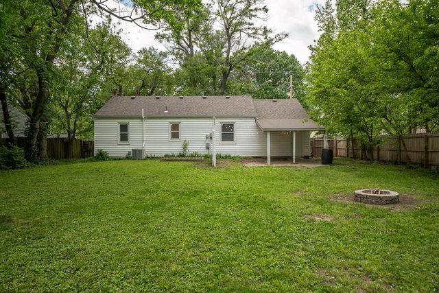 6515 SANTA FE Drive, Overland Park, KS 66202