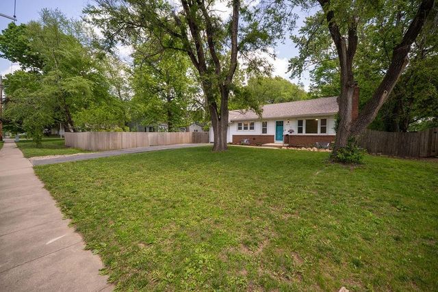 6515 SANTA FE Drive, Overland Park, KS 66202