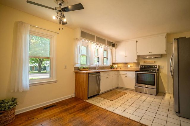 6515 SANTA FE Drive, Overland Park, KS 66202