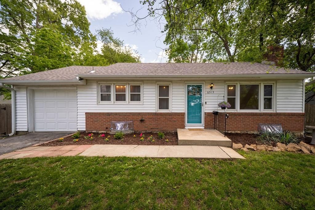 6515 SANTA FE Drive, Overland Park, KS 66202
