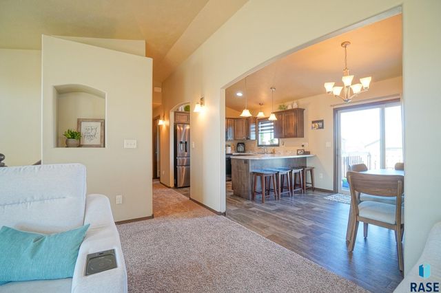 3504 E Chatham St Street, Sioux Falls, SD 57108