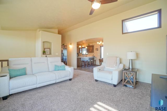 3504 E Chatham St Street, Sioux Falls, SD 57108