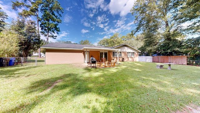 1102 Northfield Circle, Dothan, AL 36303