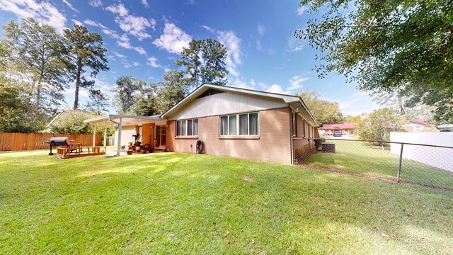 1102 Northfield Circle, Dothan, AL 36303