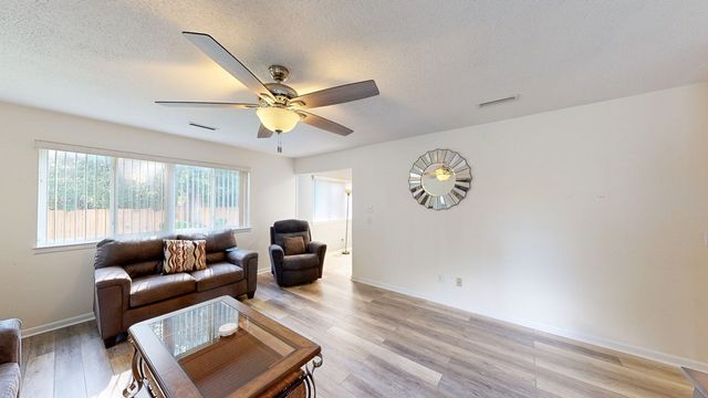 1102 Northfield Circle, Dothan, AL 36303