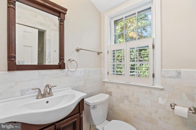 4849 RODMAN ST NW, Washington, DC 20016