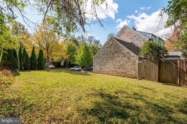 4849 RODMAN ST NW, Washington, DC 20016