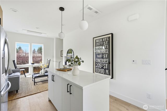 7552 39th Avenue SW, Seattle, WA 98126