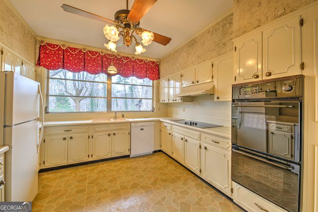 52 Starling Hill Lane, Clayton, GA 30525