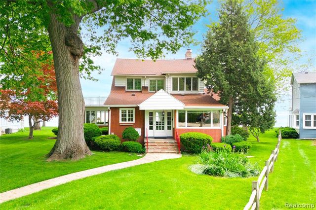 29863 East River Road, Grosse Ile, MI 48138