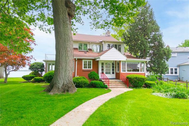 29863 East River Road, Grosse Ile, MI 48138