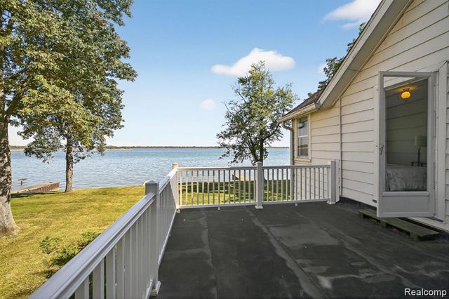 29863 East River Road, Grosse Ile, MI 48138