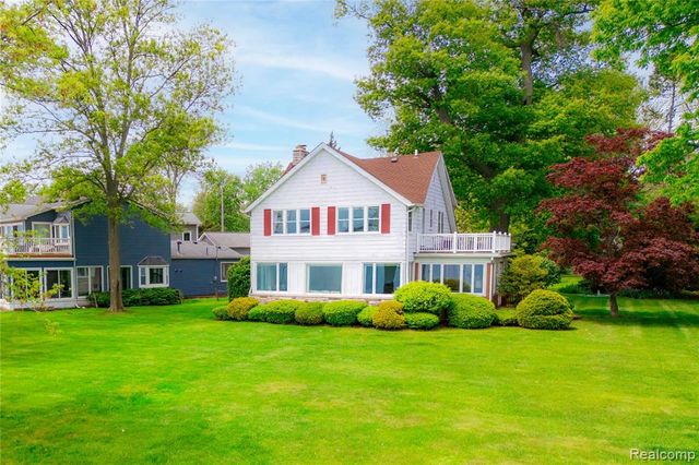 29863 East River Road, Grosse Ile, MI 48138