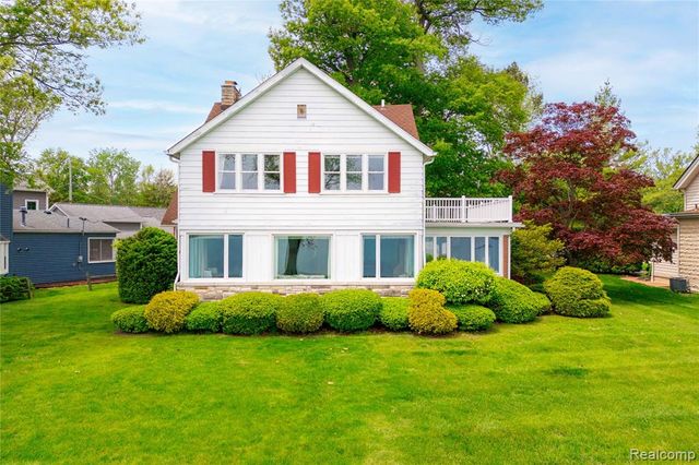 29863 East River Road, Grosse Ile, MI 48138
