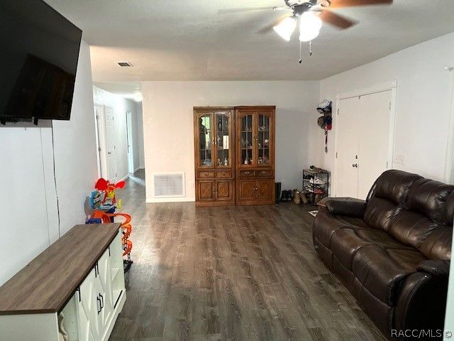 1801 E Evelyn Street, Hernando, FL 34442