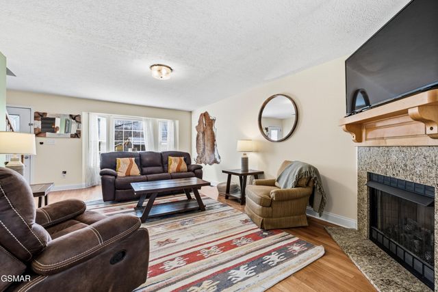 2655 High Valley Drive, Pigeon Forge, TN 37863