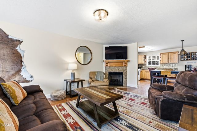 2655 High Valley Drive, Pigeon Forge, TN 37863