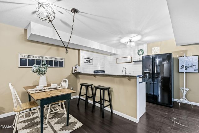 2655 High Valley Drive, Pigeon Forge, TN 37863