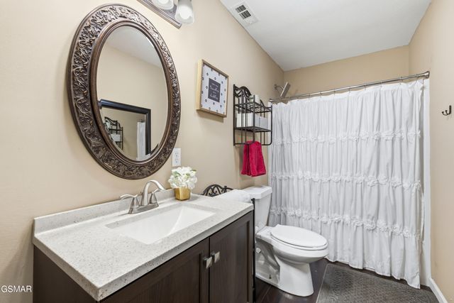 2655 High Valley Drive, Pigeon Forge, TN 37863