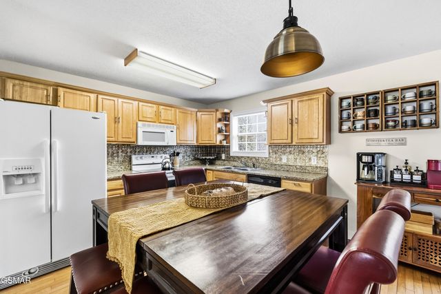 2655 High Valley Drive, Pigeon Forge, TN 37863