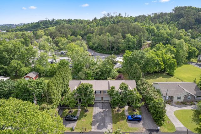 2655 High Valley Drive, Pigeon Forge, TN 37863