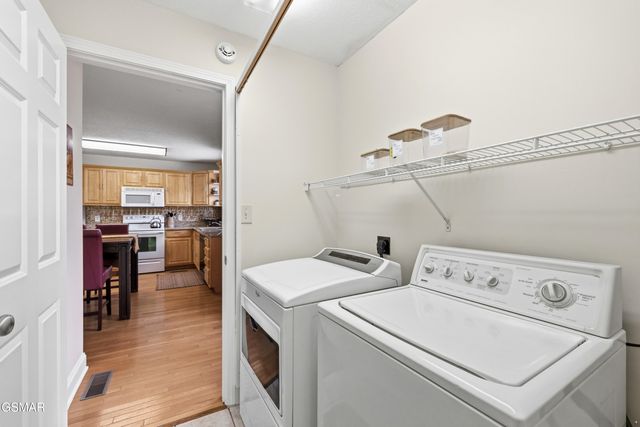 2655 High Valley Drive, Pigeon Forge, TN 37863